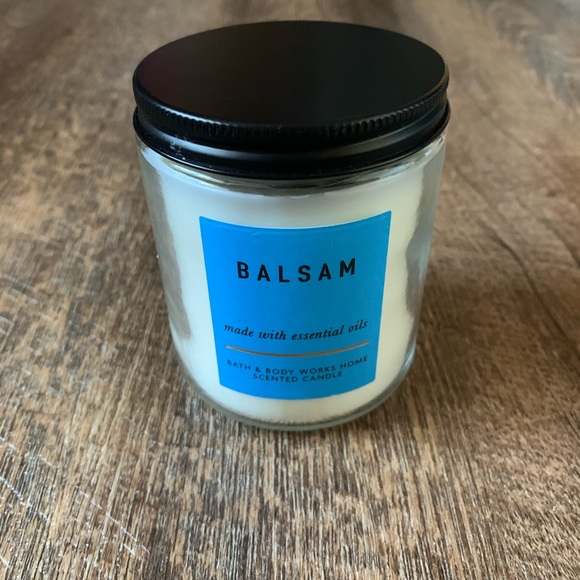 NWT Balsam Fall Candle ‼️Bath & Body Works 7oz - Picture 2 of 4